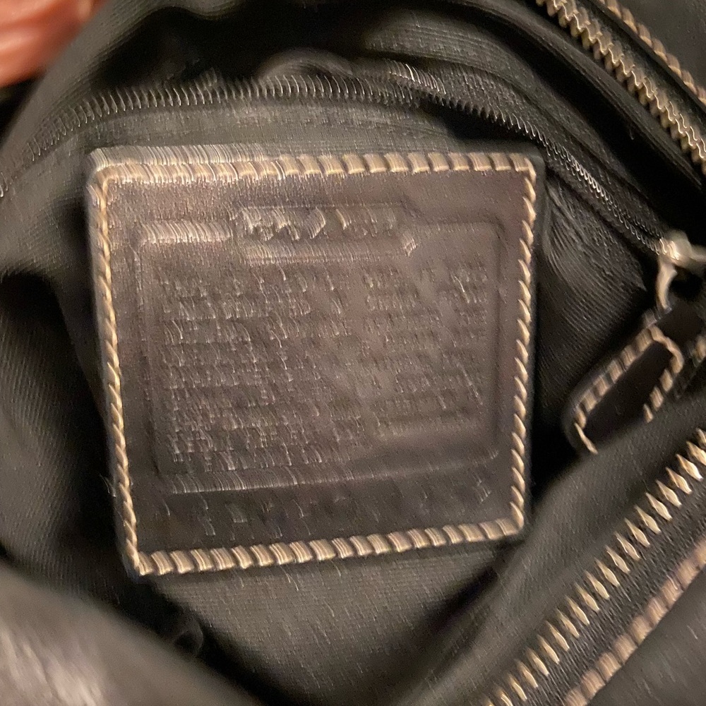 Classic Coach Handbag - Picture 4 of 6